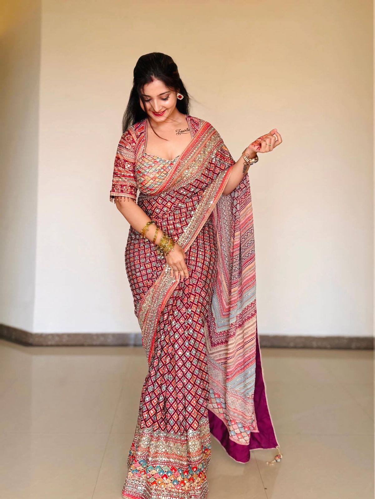 Best Saree Mirror